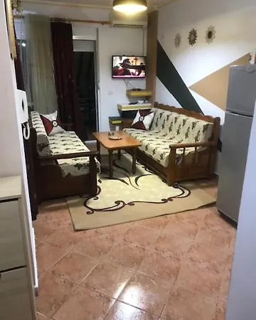El Iii Apartment