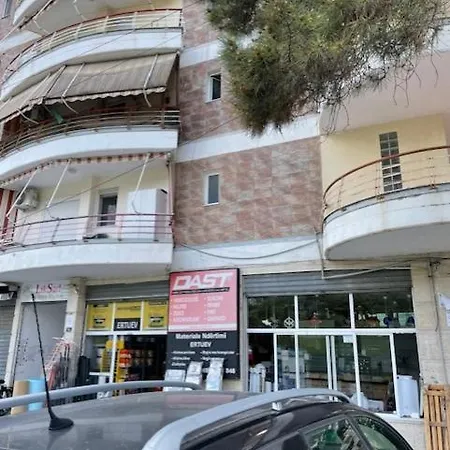 El Iii Apartment